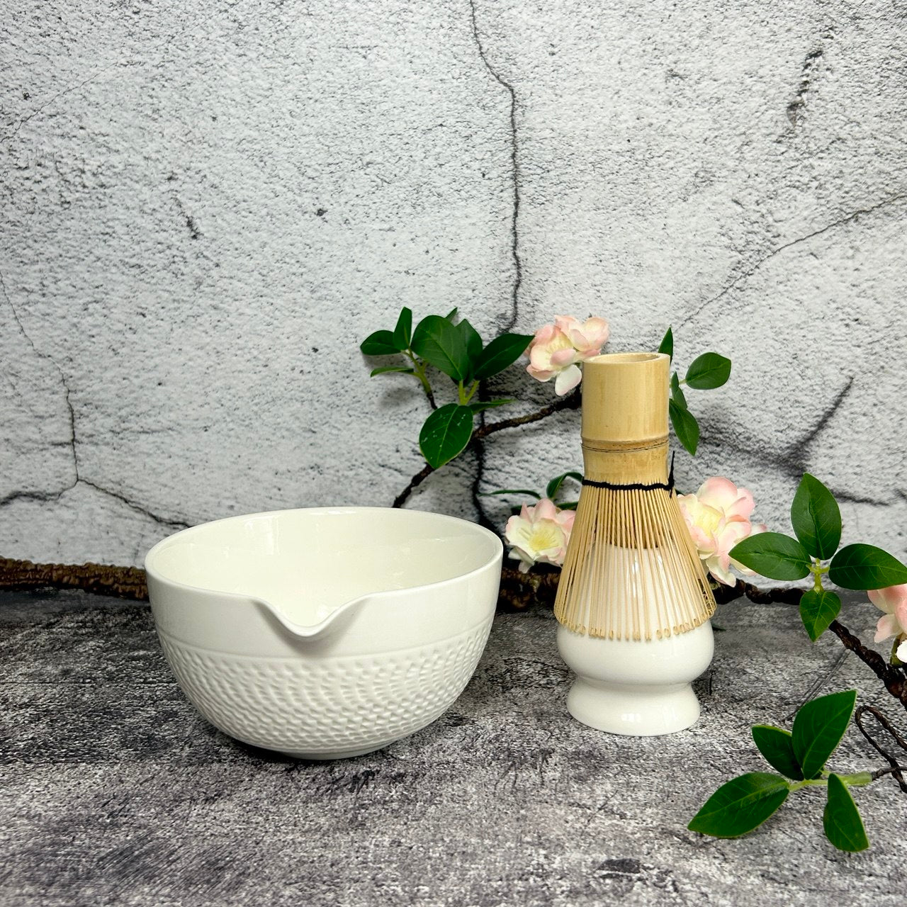 Matcha Set – Matcha Bowl with Spout, Bamboo Whisk, Sifter, Holder, Matcha Powder and Recipe Guide (White)