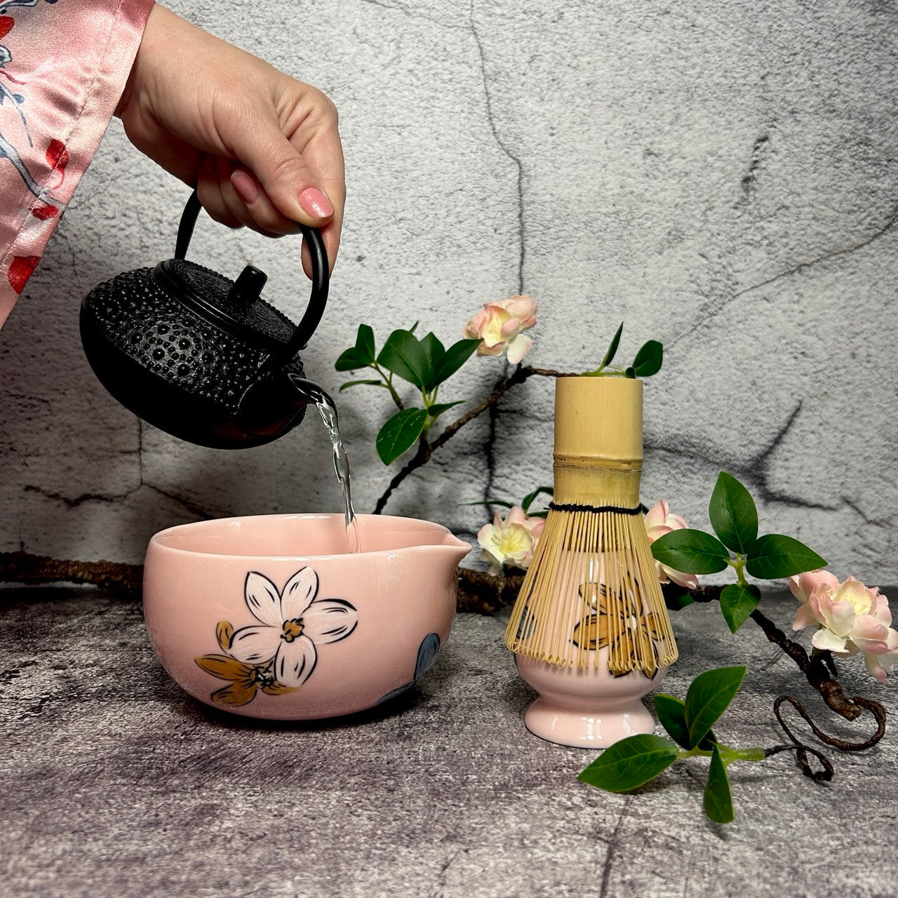 Matcha Set – Floral Matcha Bowl, Bamboo Whisk, Sifter, Holder, Matcha Powder and Recipe Guide (Sakura Pink)
