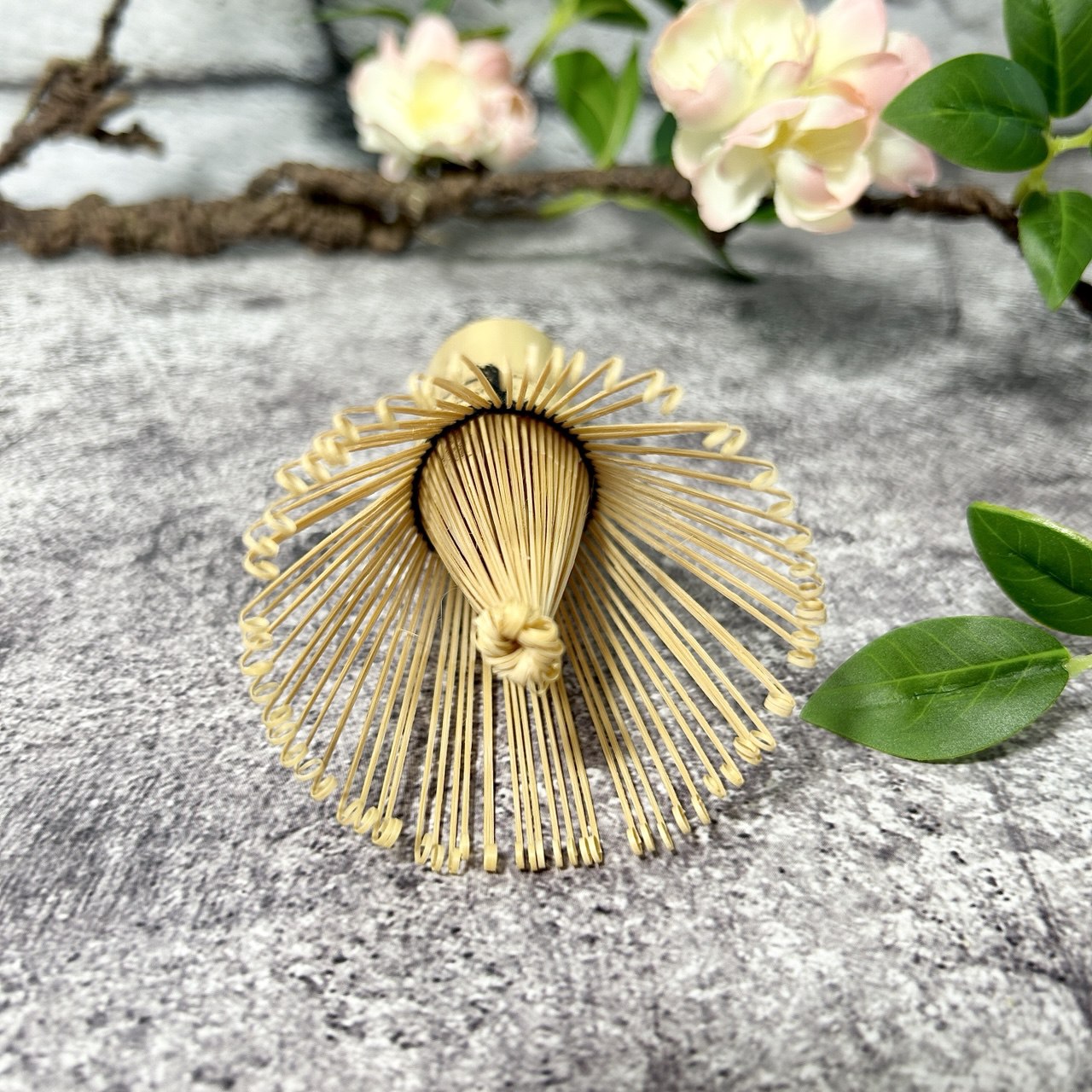 Handcrafted Bamboo Matcha Whisk – Traditional Chasen with 100+ Prongs (10 cm x 6 cm / 4 in x 2.3 in)