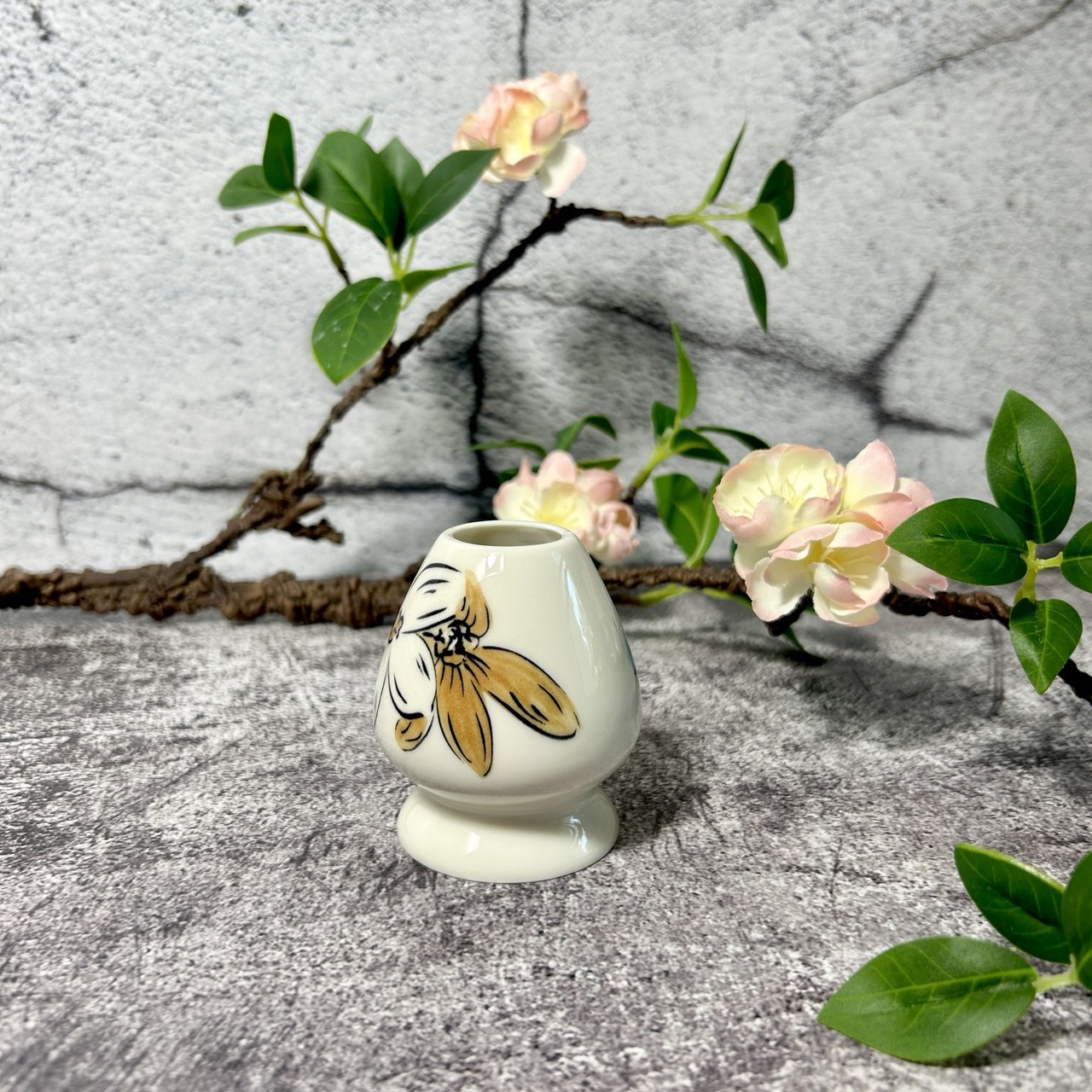 Ceramic Matcha Whisk Holder – Chasen Stand for Preserving Shape and Hygienic Drying